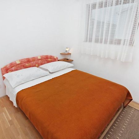 Apartments By The Sea Nemira, Omis - 5884 Tice 외부 사진