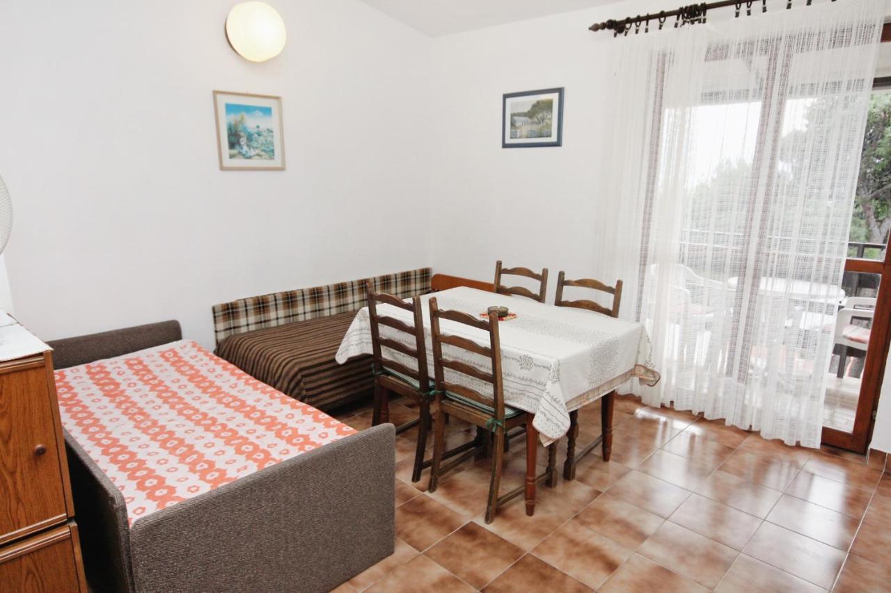 Apartments By The Sea Nemira, Omis - 5884 Tice 외부 사진