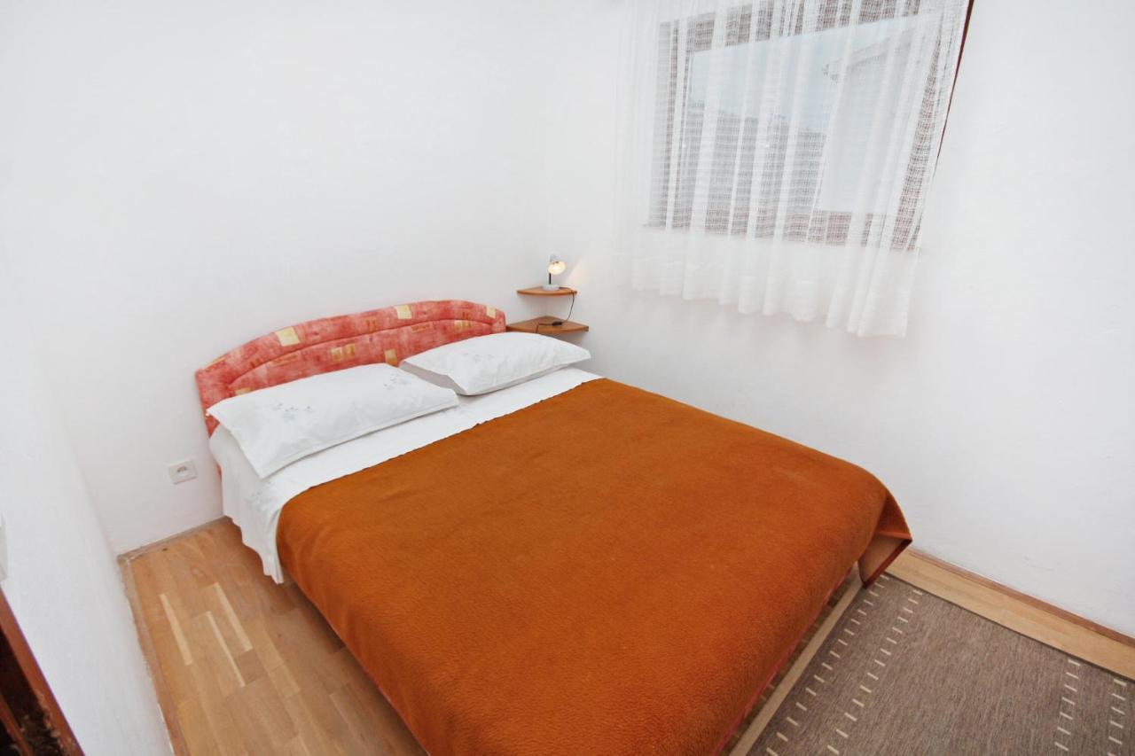Apartments By The Sea Nemira, Omis - 5884 Tice 외부 사진